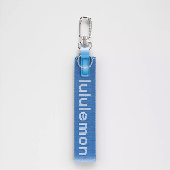 Lululemon Never Lost Keychain- Pool Party/White - Picture 1 of 4